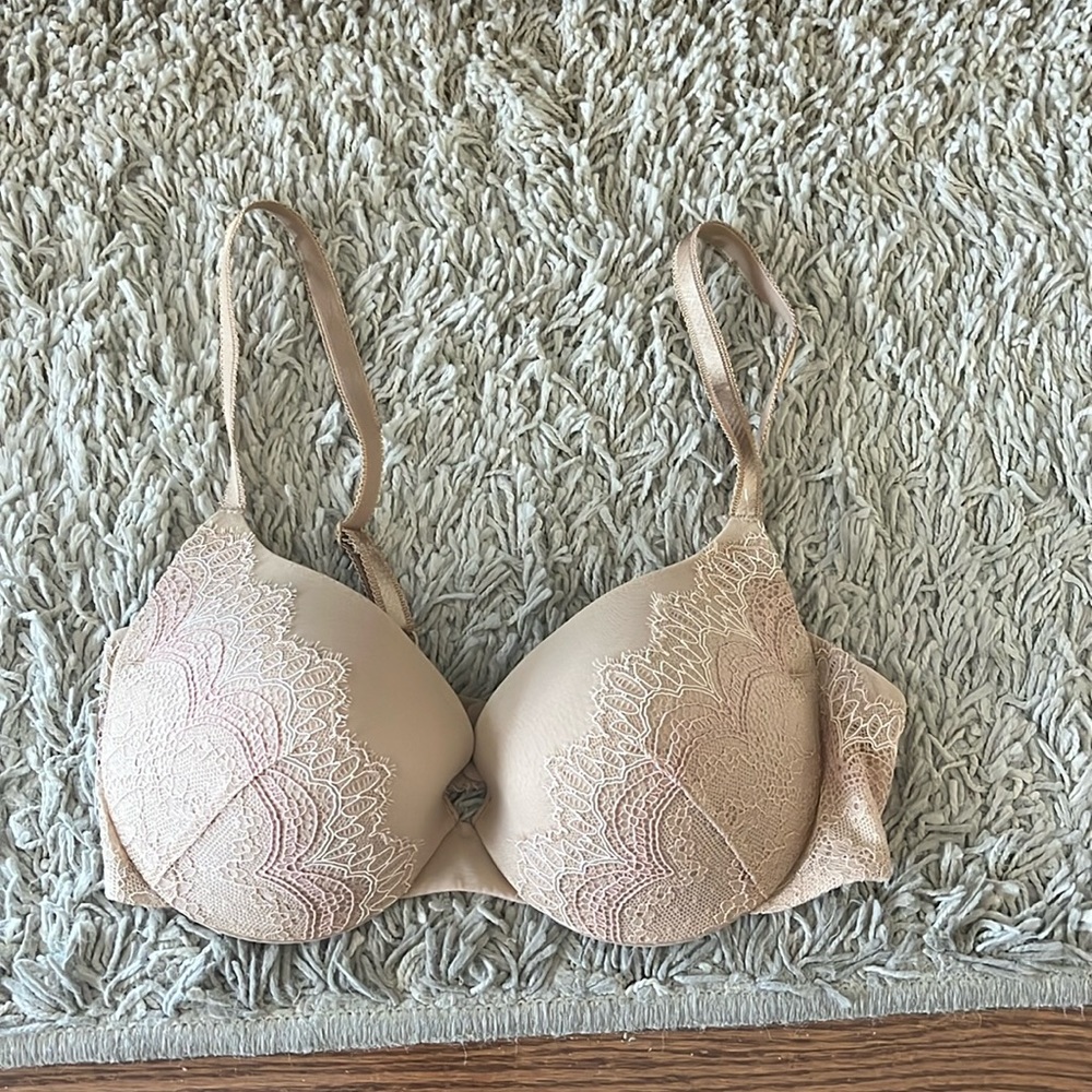 B.TEMPT'D BY WACOAL After Hours Contour Underwire Bra 32D Cameo Rose